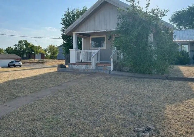 1st image of 201 S 9th Street, Cheyenne, OK 73628 | MLS# 1243290