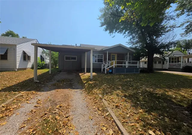 Photo 3 of Single family home for sale at 1947 N Louisa Ave, Shawnee, OK 74804 | MLS# 1243293 | Listing updated on 2026-09-07