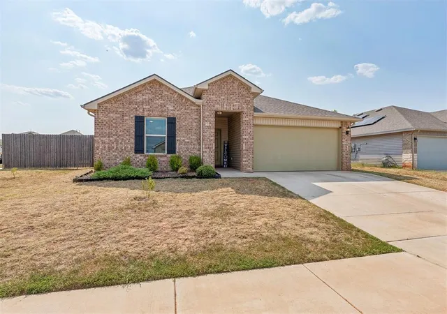 2nd image of 3425 Furrow Dr, Yukon, OK 73099 | MLS# 1243300