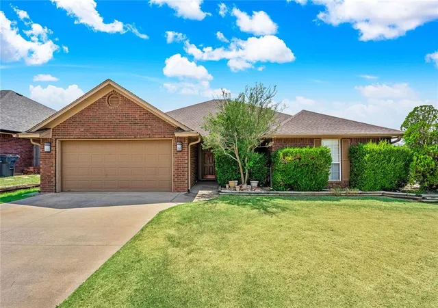 1st image of 401 Se Lancelot Ln, Lawton, OK 73501 | MLS# 1243301