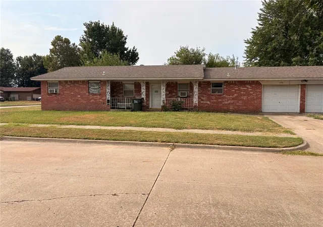 1st image of 608 Mark Ave, Yukon, OK 73099 | MLS# 1243314
