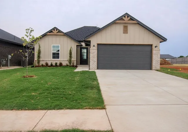 1st image of 532 Grand Sycamore Wy, Washington, OK 73093 | MLS# 1243317