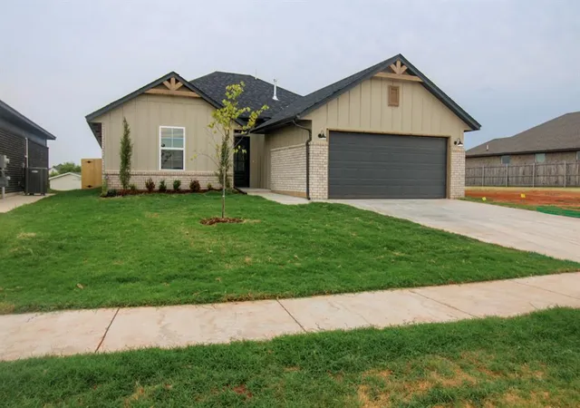 2nd image of 532 Grand Sycamore Wy, Washington, OK 73093 | MLS# 1243317