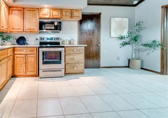 Photo 4 of Single family home for sale at 2317 NW 113th Street, Oklahoma City, OK 73120 | MLS# 1243321 | Listing updated on 2026-09-19
