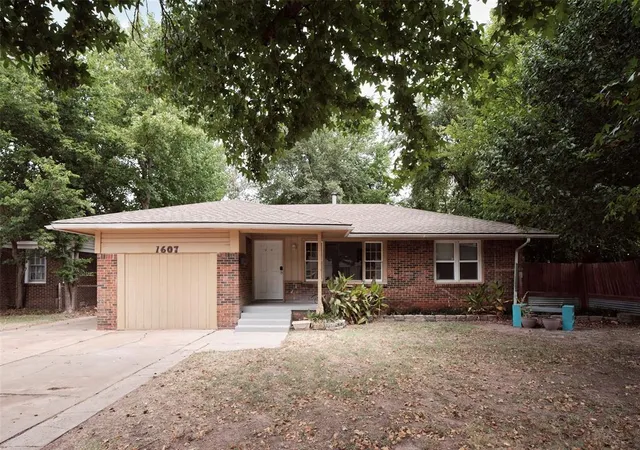 Photo 1 of Single family home for sale at 1607 Oxford Way, Oklahoma City, OK 73120 | MLS# 1243323 | Listing updated on 2026-08-31