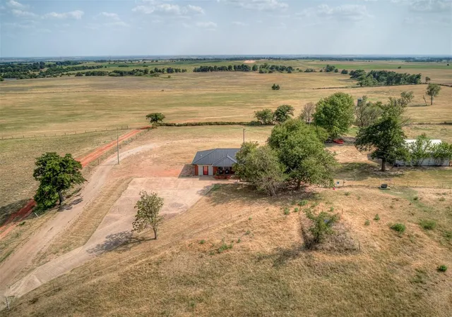 26th image of 10425 W County Road 74 Road, Crescent, OK 73028 | MLS# 1243327