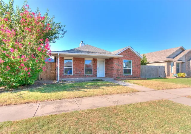 1st image of 1402 Sw 23rd St, Moore, OK 73170 | MLS# 1243332