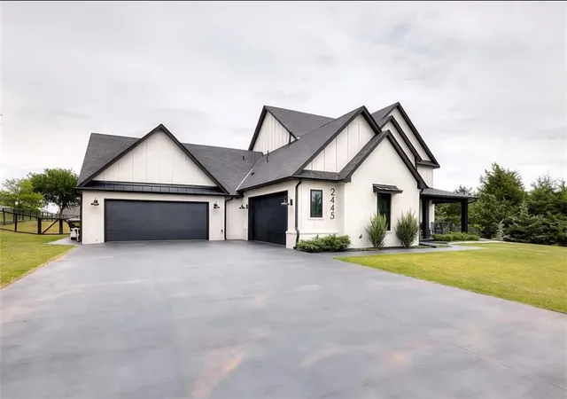 Photo 3 of Single family home for sale at 2445 Sandplum Ln, Washington, OK 73093 | MLS# 1243340 | Listing updated on 2026-09-29