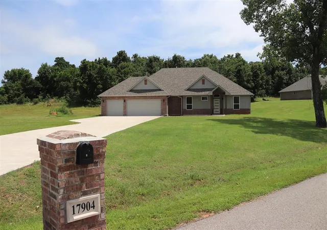 Single family home for sale at 17904 Salem Rd, Choctaw, OK 73020 | MLS# 1243349