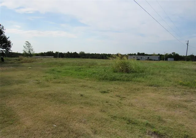 4th image of 129 Hawk Spring Dr, Mc Loud, OK 74851 | MLS# 1243353