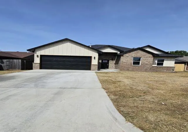 Photo 2 of Sale Pending at 217 N Morgan Dr, Moore, OK 73160 | MLS# 1243360 | Listing updated on 2026-08-24