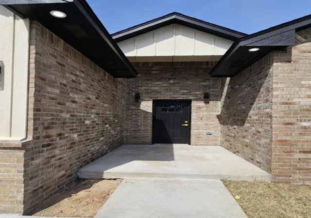 Photo 3 of Sale Pending at 217 N Morgan Dr, Moore, OK 73160 | MLS# 1243360 | Listing updated on 2026-08-24
