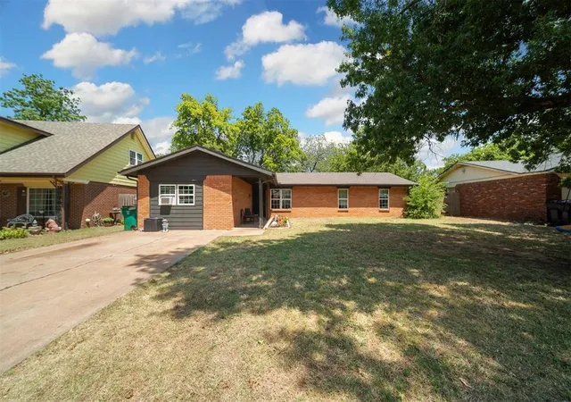 Photo 2 of Sale Pending at 225 Allenhurst Ave, Oklahoma City, OK 73114 | MLS# 1243369 | Listing updated on 2026-09-18
