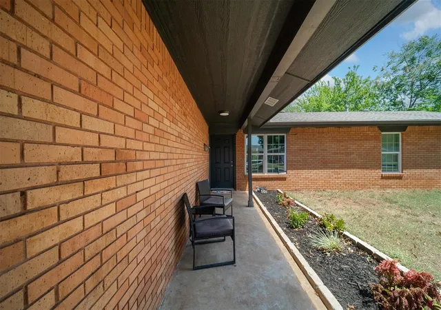 Photo 4 of Sale Pending at 225 Allenhurst Ave, Oklahoma City, OK 73114 | MLS# 1243369 | Listing updated on 2026-09-18