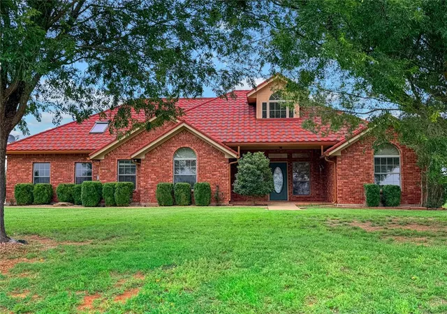 Photo 4 of Single family home for sale at 594 NE Valley View Rd, Lawton, OK 73507 | MLS# 1243371 | Listing updated on 2026-08-29