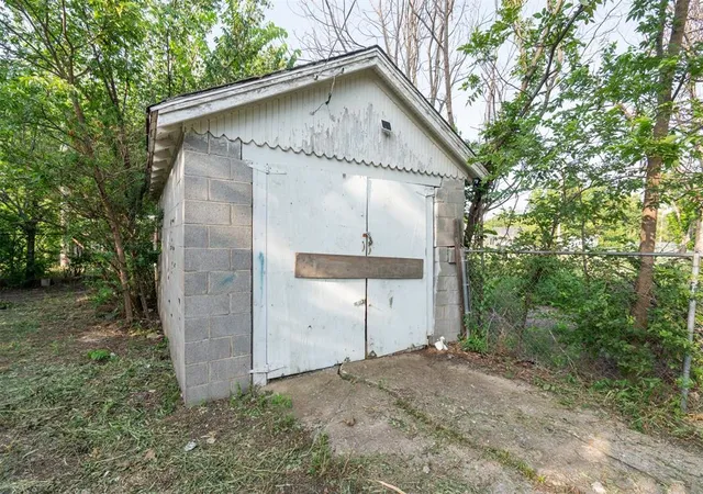 20th image of 1414 Nw Dearborn Ave, Lawton, OK 73507 | MLS# 1243375