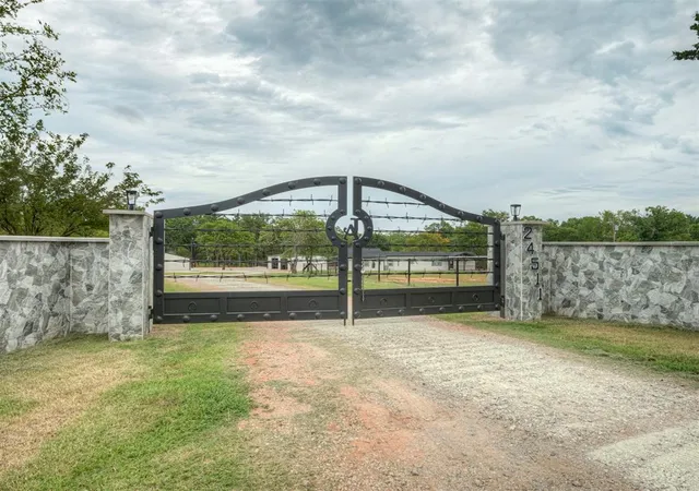 image of 24511 Bethel Rd, Tecumseh, OK 74873 | MLS# 1243391