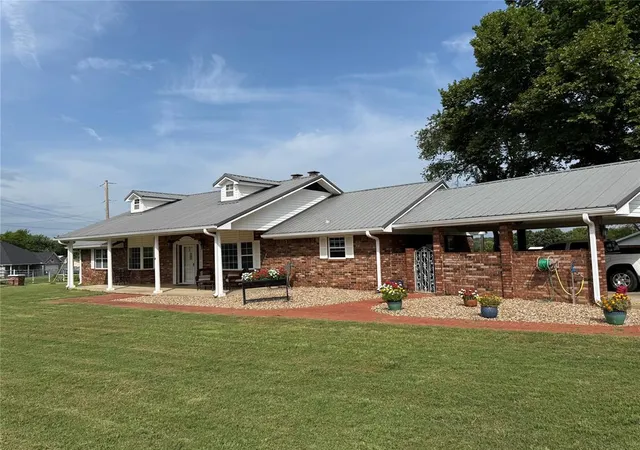 Photo 4 of Single family home for sale at 472481 E 1120 Road, Muldrow, OK 74948 | MLS# 1243418 | Listing updated on 2026-08-20