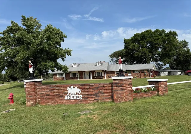 Photo 5 of Single family home for sale at 472481 E 1120 Road, Muldrow, OK 74948 | MLS# 1243418 | Listing updated on 2026-08-20