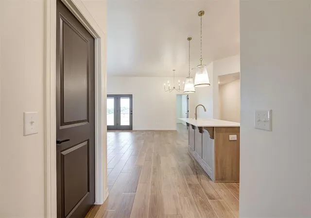 Photo 3 of Single family home for sale at 4233 Overlook Pass, Edmond, OK 73025 | MLS# 1243423 | Listing updated on 2026-08-13