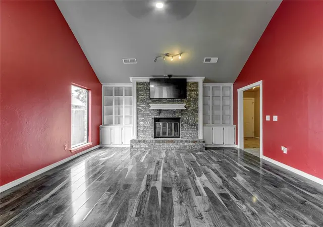 Photo 4 of Single family home for sale at 2028 Summer Way Ln, Edmond, OK 73013 | MLS# 1243429 | Listing updated on 2026-08-07