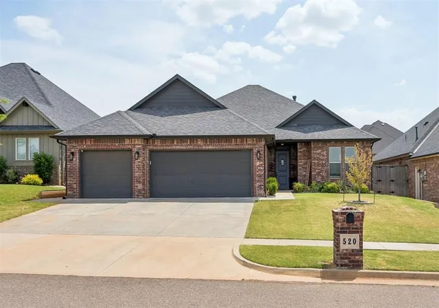 Photo 1 of Single family home for sale at 520 Vintage Dr, Norman, OK 73069 | MLS# 1243431 | Listing updated on 2026-09-01