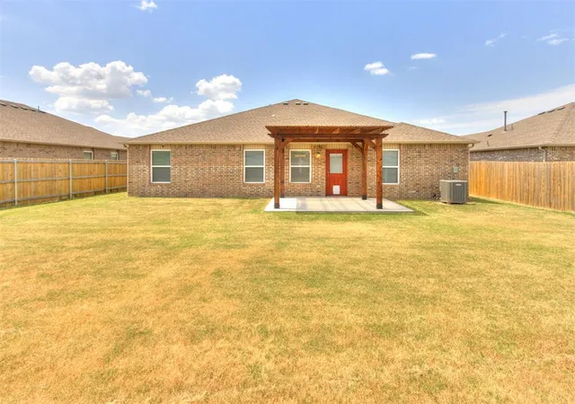 Photo 3 of Single family home for sale at 452 Fox Den Dr, Newcastle, OK 73065 | MLS# 1243434 | Listing updated on 2026-10-06