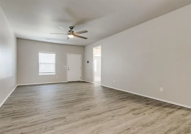 3rd image of 452 Fox Den Dr, Newcastle, OK 73065 | MLS# 1243434