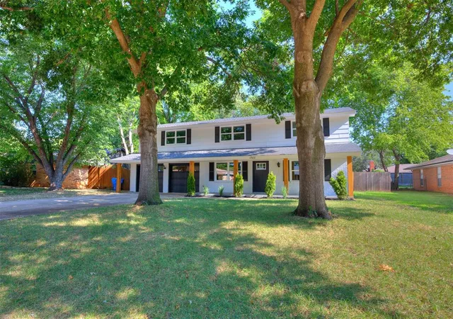 Photo 2 of Single family home for sale at 1311 Cherry Stone St, Norman, OK 73072 | MLS# 1243439 | Listing updated on 2026-09-23