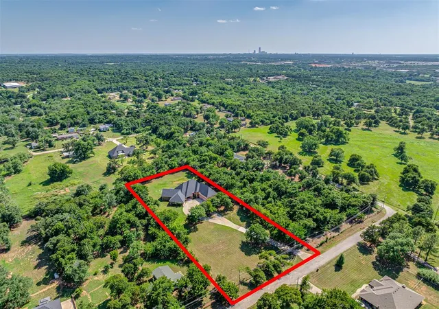 2nd image of 4614 Ne 67th St, Oklahoma City, OK 73121 | MLS# 1243465