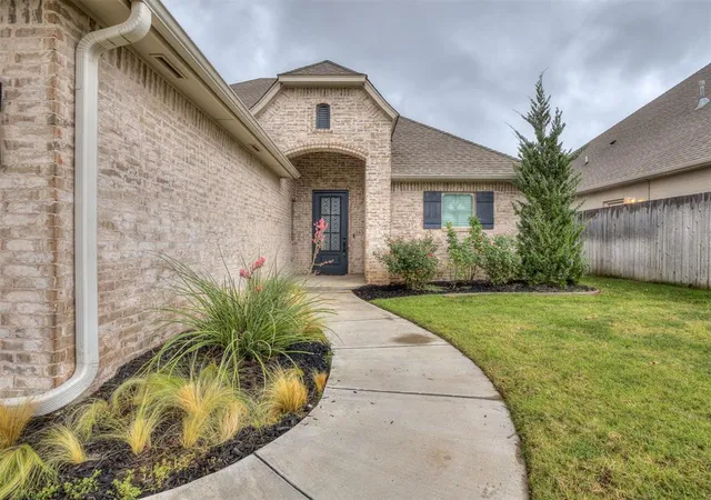 Photo 2 of Single family home for sale at 10608 Nw Emily Cir, Oklahoma City, OK 73120 | MLS# 1243487 | Listing updated on 2026-10-14