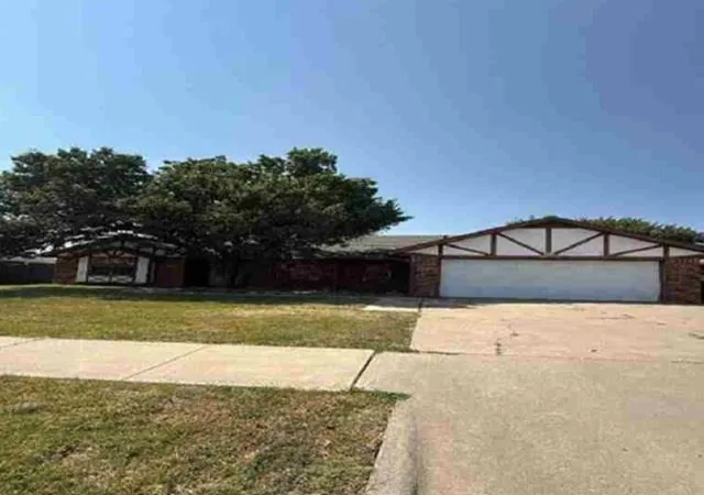 2nd image of 11825 S Douglas Ave, Oklahoma City, OK 73170 | MLS# 1243488