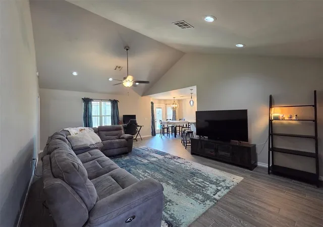 Photo 3 of Sale Pending at 1916 Twisted Oak Ct, Shawnee, OK 74804 | MLS# 1243497 | Listing updated on 2026-10-07