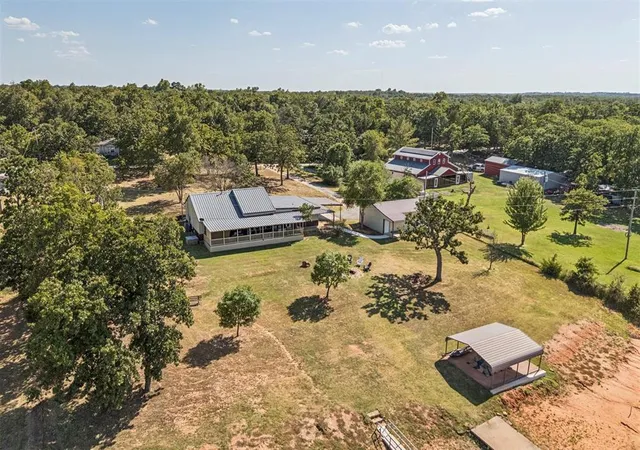 Photo 3 of Single family home for sale at 33712 S Post Office Neck, Shawnee, OK 74801 | MLS# 1243503 | Listing updated on 2026-08-15
