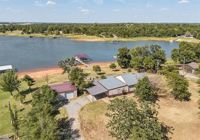 Photo 4 of Single family home for sale at 33712 S Post Office Neck, Shawnee, OK 74801 | MLS# 1243503 | Listing updated on 2026-08-15