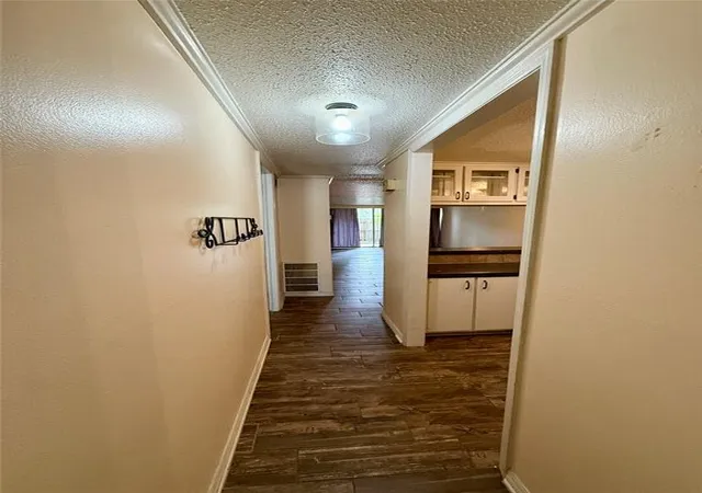 2nd image of 6100 N Brookline Ave #25, Oklahoma City, OK 73112 | MLS# 1243507