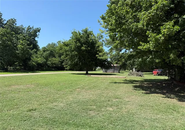 Photo 1 of Land for sale at 912 W Logan Ave, Guthrie, OK 73044 | MLS# 1243508 | Listing updated on 2026-08-09
