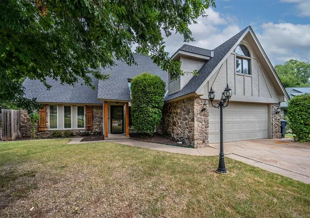 Photo 2 of Sale Pending at 11017 Chancellor Ct, Yukon, OK 73099 | MLS# 1243514 | Listing updated on 2026-08-11