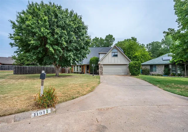 Photo 3 of Sale Pending at 11017 Chancellor Ct, Yukon, OK 73099 | MLS# 1243514 | Listing updated on 2026-08-11