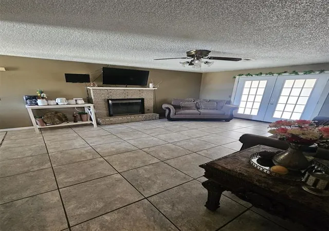 Photo 2 of Single family home for sale at 2724 Se 46th Street, Oklahoma City, OK 73129 | MLS# 1243515 | Listing updated on 2026-08-10