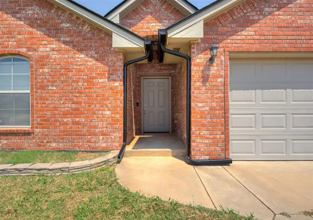 Photo 1 of Single family home for sale at 725 Nw 121st Terrace, Oklahoma City, OK 73114 | MLS# 1243522 | Listing updated on 2026-08-09