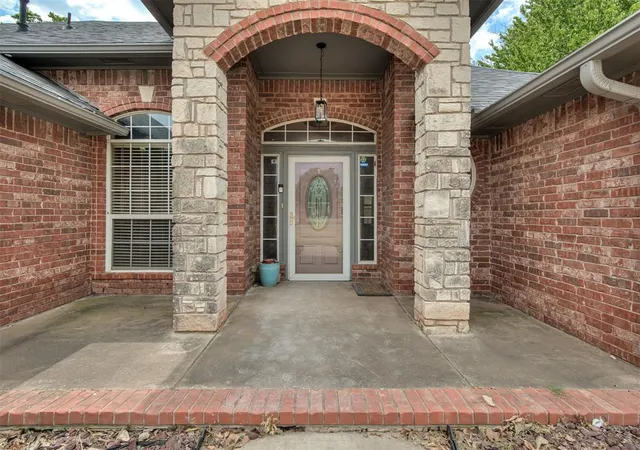 2nd image of 2373 Elm Tree Ln, Blanchard, OK 73010 | MLS# 1243523