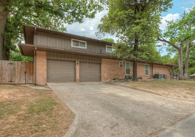 Photo 2 of Single family home for sale at 3128 N Timber Ave, Bethany, OK 73008 | MLS# 1243553 | Listing updated on 2026-09-23