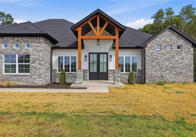 Photo 1 of Single family home for sale at 8725 Mercato St, Choctaw, OK 73020 | MLS# 1243556 | Listing updated on 2026-08-31