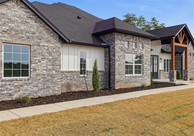 Photo 3 of Single family home for sale at 8725 Mercato St, Choctaw, OK 73020 | MLS# 1243556 | Listing updated on 2026-08-31