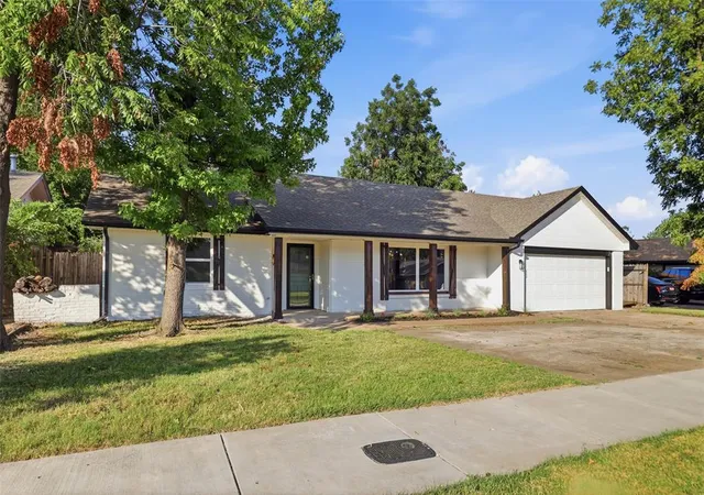 Photo 1 of Single family home for sale at 2704 Nw 110th Street, Oklahoma City, OK 73120 | MLS# 1243557 | Listing updated on 2026-08-28