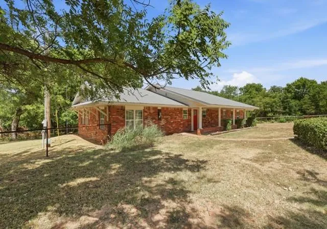 Photo 3 of Single family home for sale at 16901 240th Street, Washington, OK 73093 | MLS# 1243566 | Listing updated on 2026-08-15