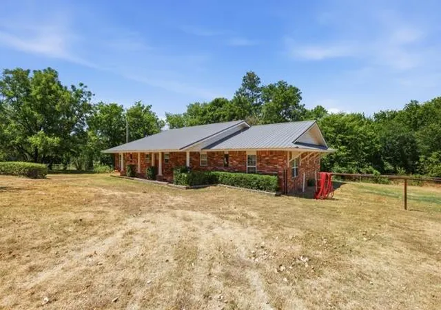 Photo 4 of Single family home for sale at 16901 240th Street, Washington, OK 73093 | MLS# 1243566 | Listing updated on 2026-08-15