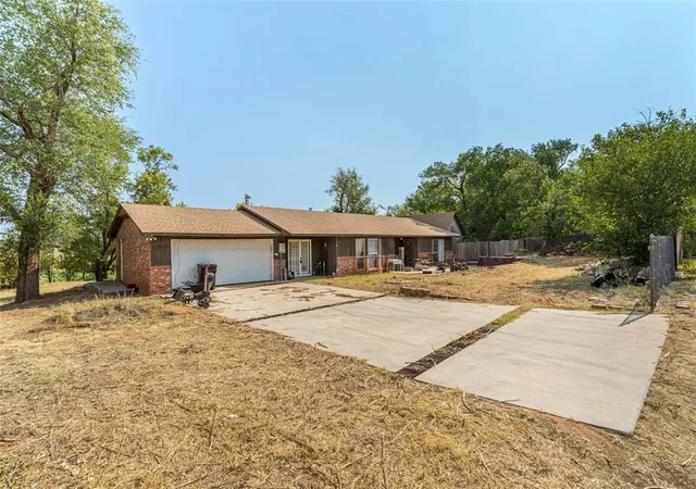 30th image of 903 B St, Arapaho, OK 73620 | MLS# 1243572