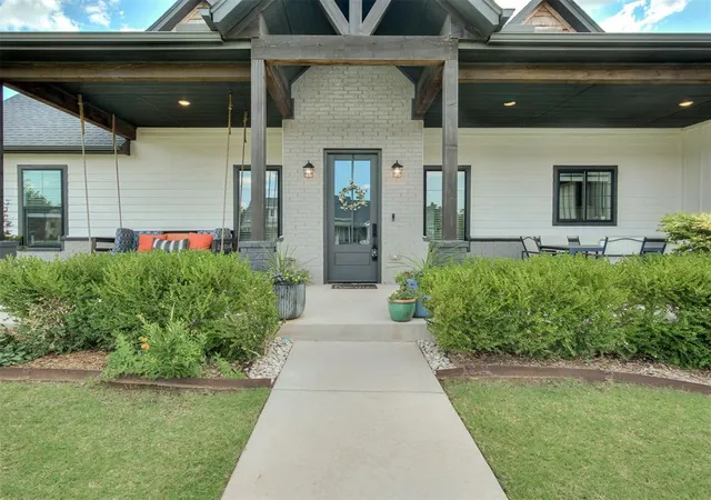 Photo 3 of Single family home for sale at 1940 Treviso Ct, Edmond, OK 73034 | MLS# 1243577 | Listing updated on 2026-10-02